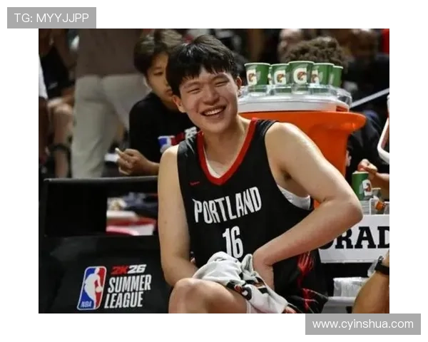 罗威与杨瀚森等中锋一致支持斯普利特担任球队主教练 罗威与杨瀚森等中锋一致支持斯普利特担任球队主教练